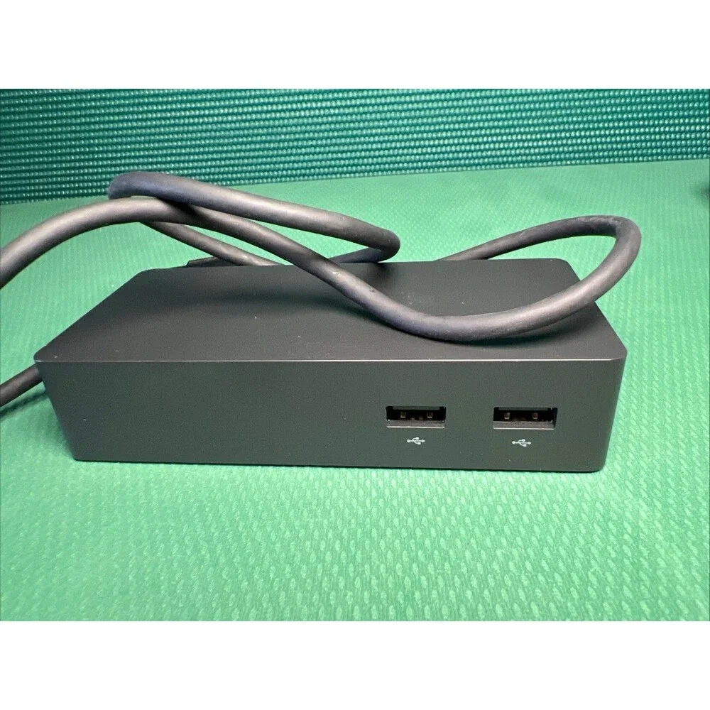 Microsoft Redmond 1661 Docking Station w/ Microsoft 1749 90W AC Adapter